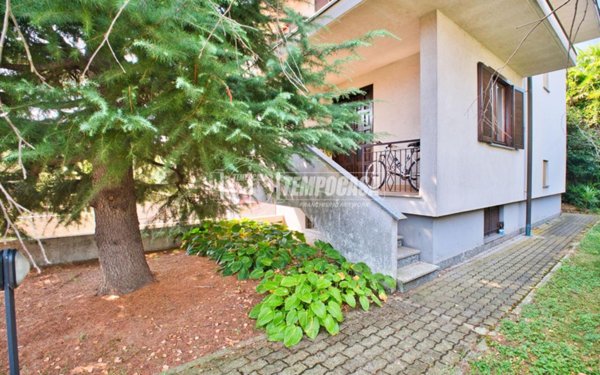 casa indipendente in vendita a Cameri