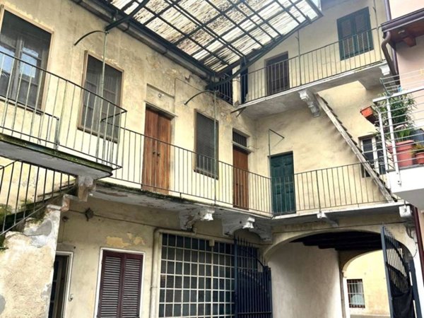 casa indipendente in vendita a Cameri