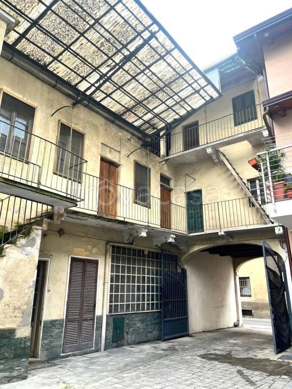 casa indipendente in vendita a Cameri
