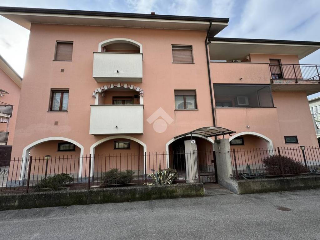 appartamento in vendita a Cameri