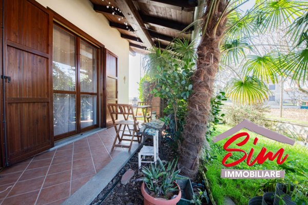 casa indipendente in vendita a Cameri