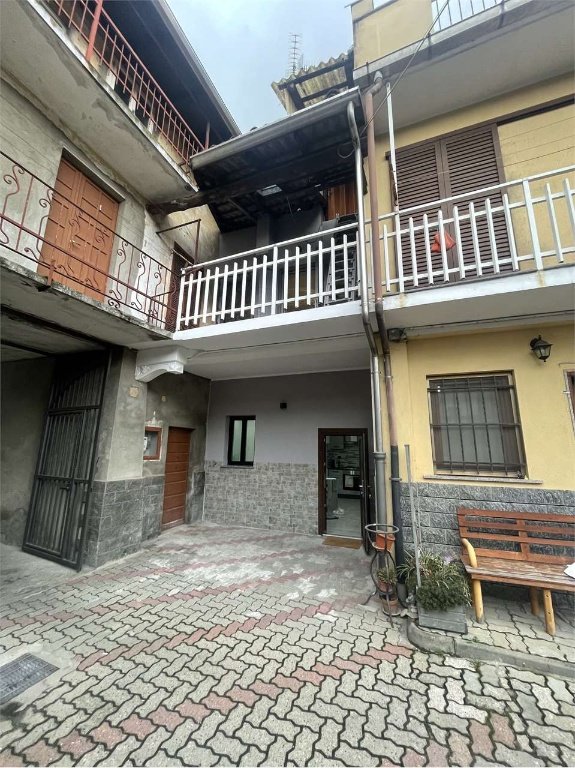 casa indipendente in vendita a Cameri