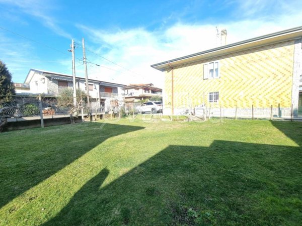 casa indipendente in vendita a Cameri