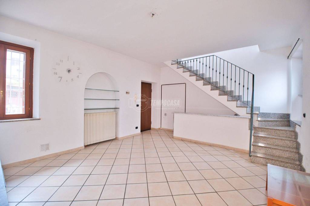 casa indipendente in vendita a Cameri