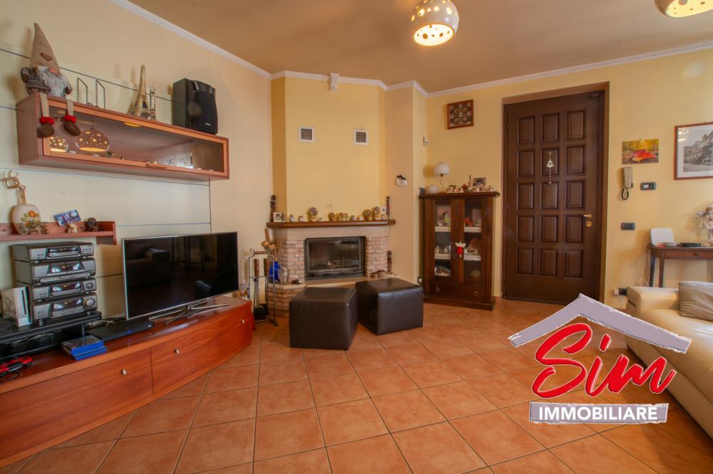 casa indipendente in vendita a Cameri