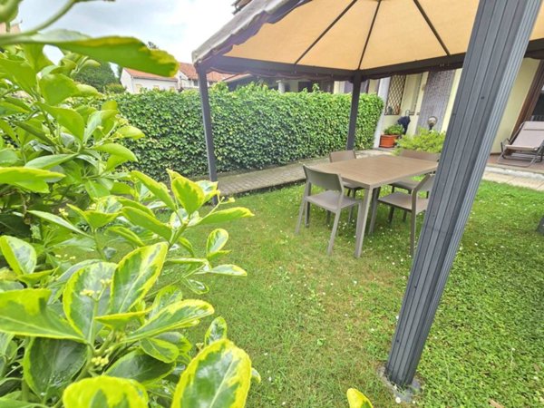 casa indipendente in vendita a Cameri