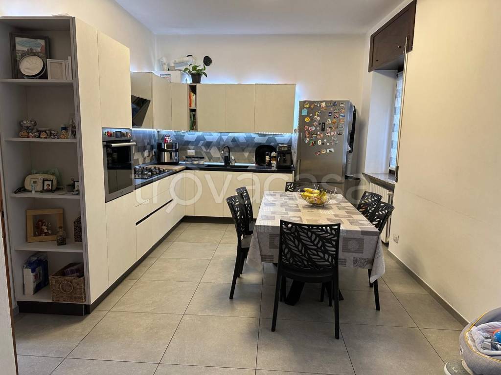 casa indipendente in vendita a Cameri