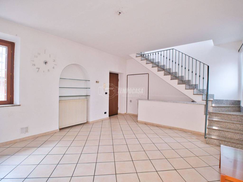 casa indipendente in vendita a Cameri