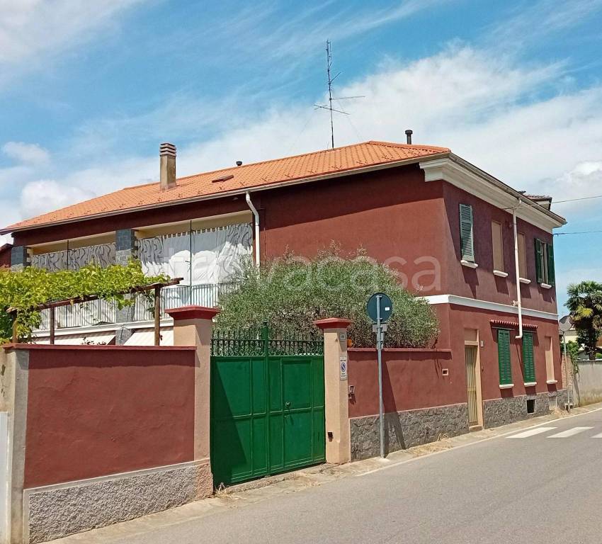 casa indipendente in vendita a Cameri