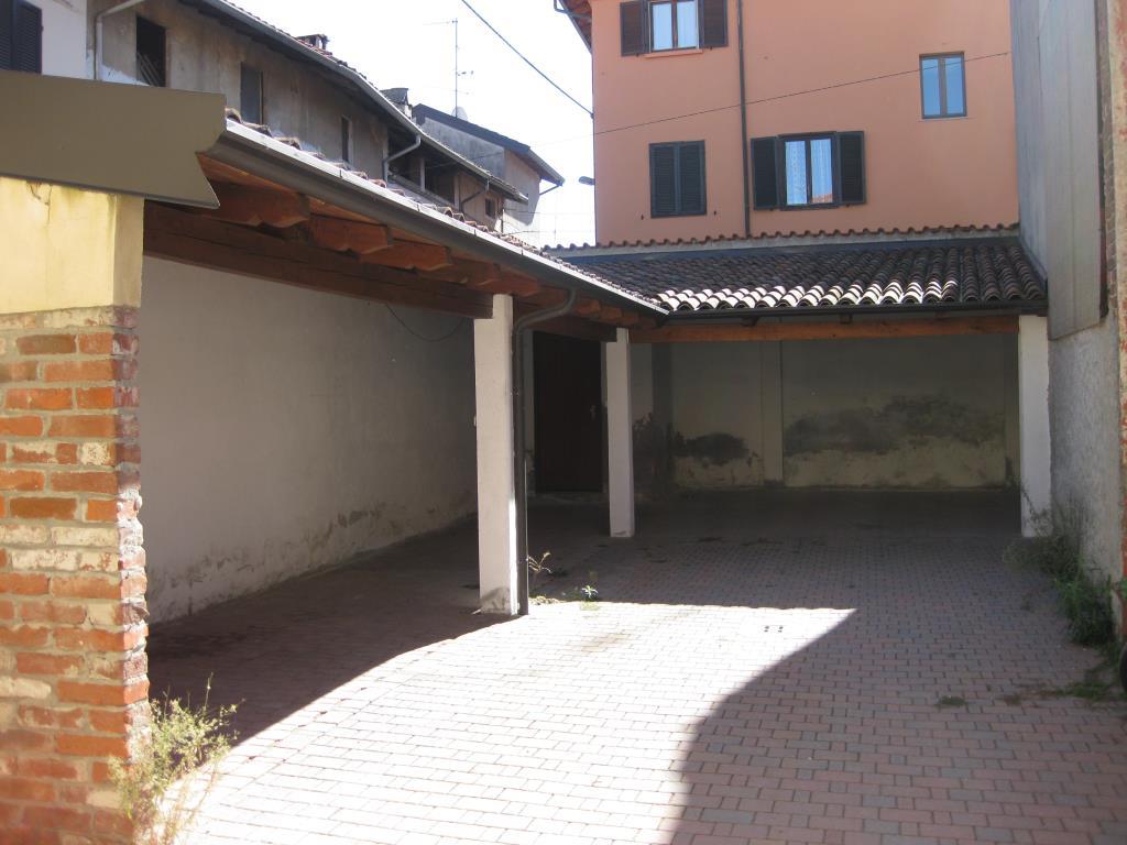 casa indipendente in vendita a Cameri