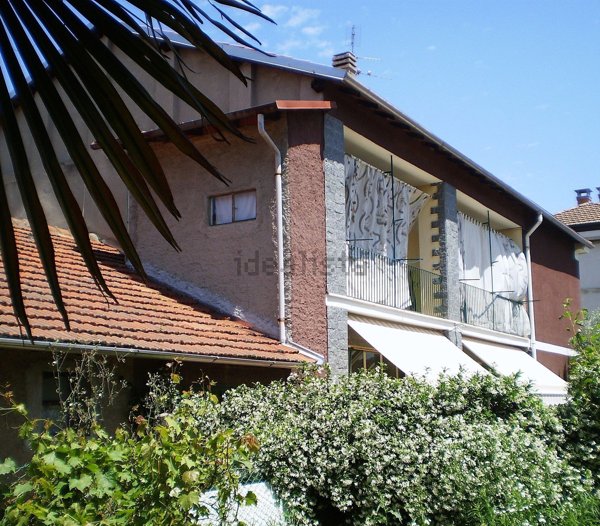 casa indipendente in vendita a Cameri
