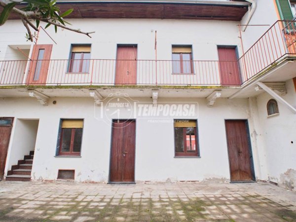 casa indipendente in vendita a Cameri