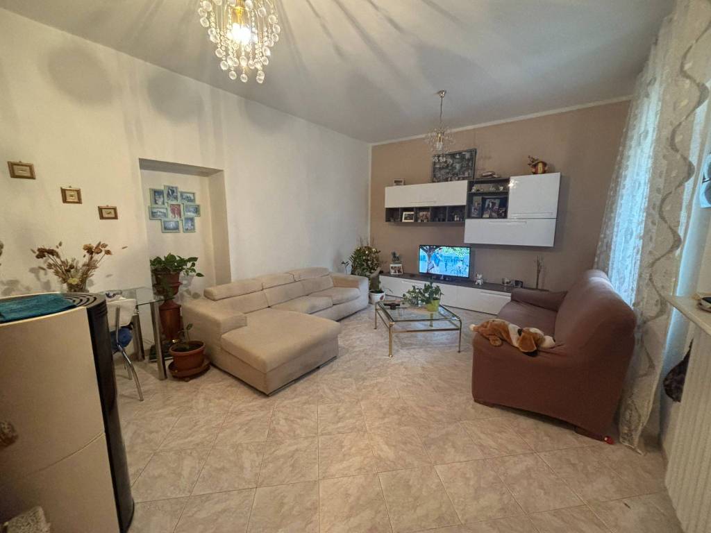 casa indipendente in vendita a Cameri