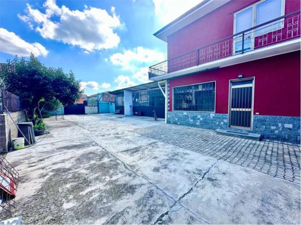 casa indipendente in vendita a Cameri