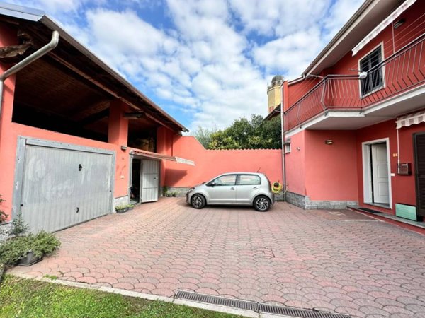 casa indipendente in vendita a Cameri