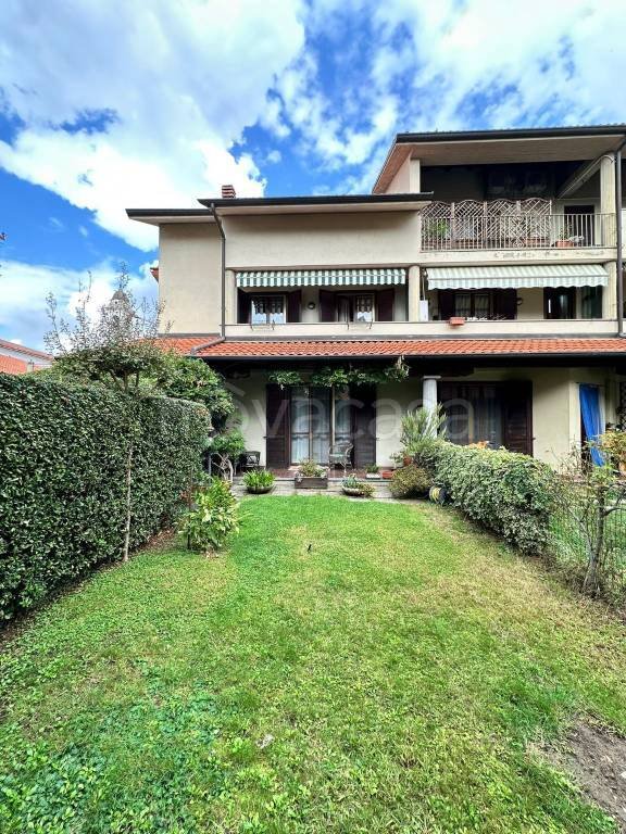 casa indipendente in vendita a Cameri