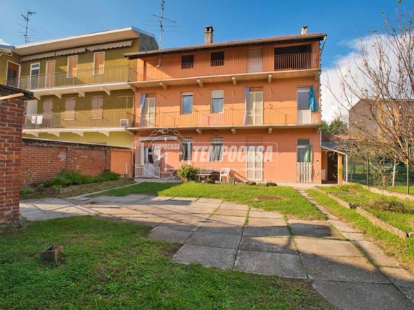 casa indipendente in vendita a Cameri