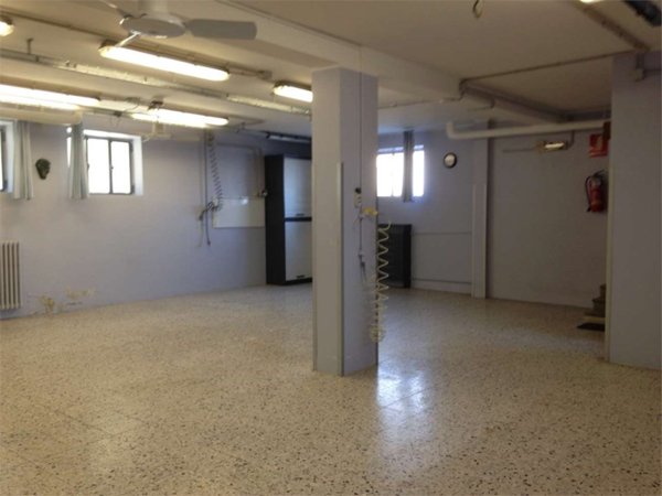 negozio in vendita a Cameri