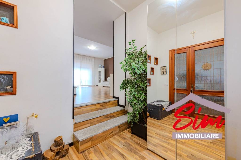 casa indipendente in vendita a Cameri