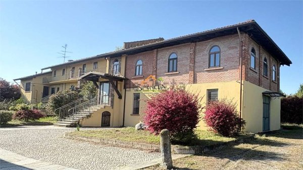 casale in vendita a Cameri