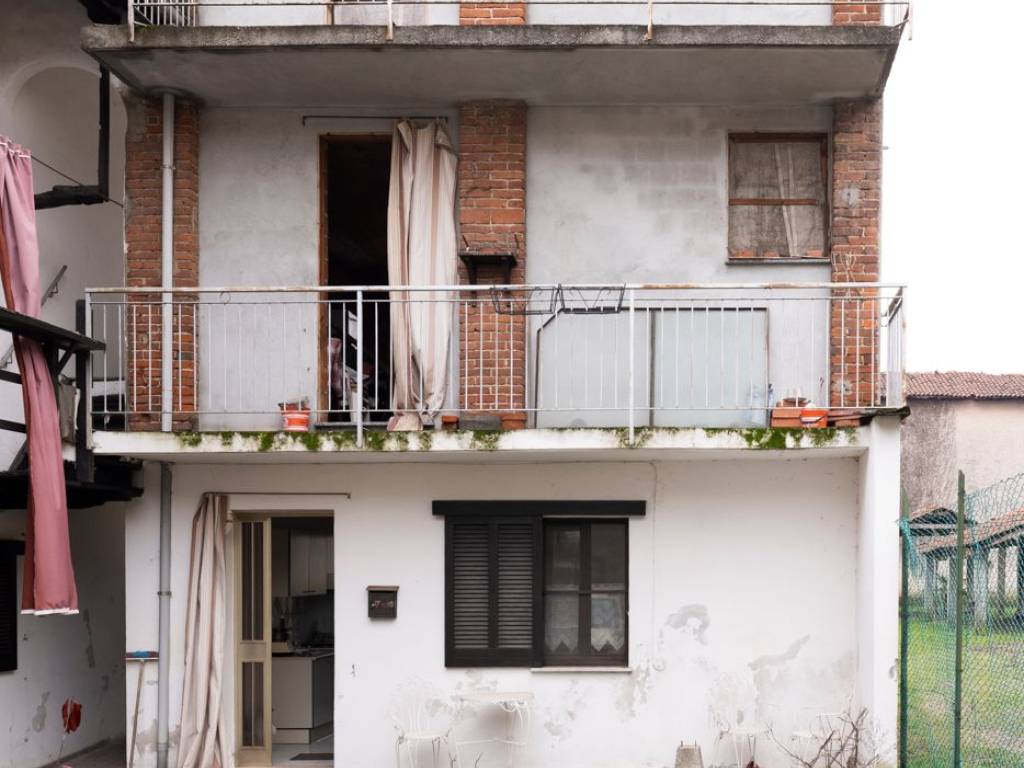 casa indipendente in vendita a Cameri