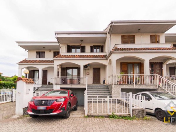 casa indipendente in vendita a Cameri