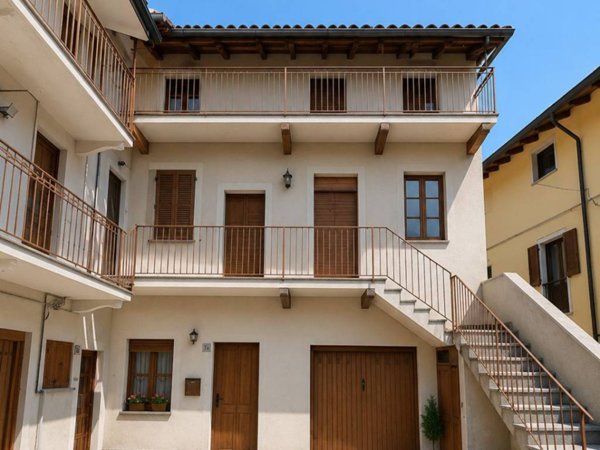 casa indipendente in vendita a Cameri