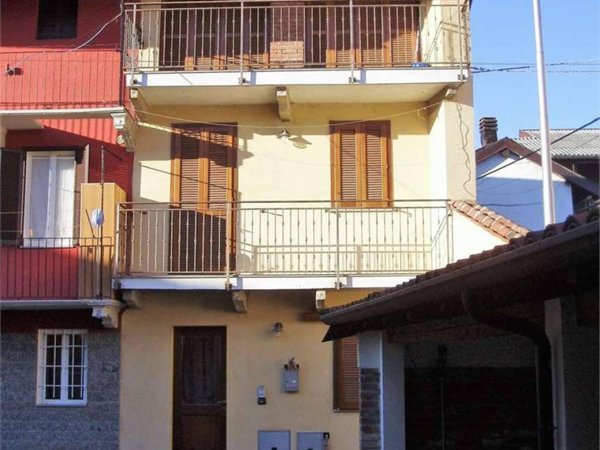 casa indipendente in vendita a Cameri