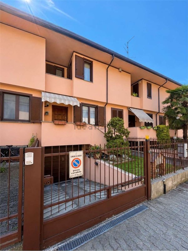 casa indipendente in vendita a Cameri