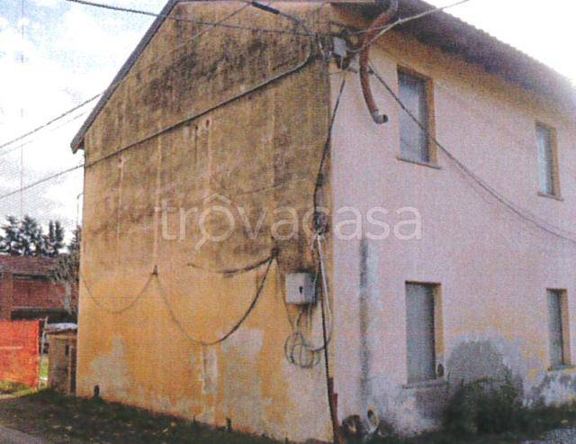 appartamento in vendita a Cameri in zona Nivellina