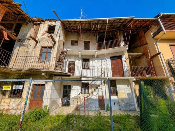 casale in vendita a Cameri