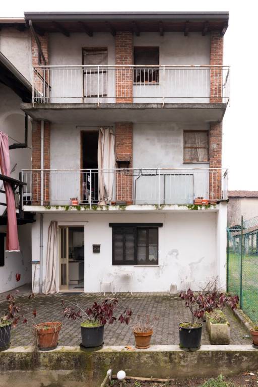 casa indipendente in vendita a Cameri