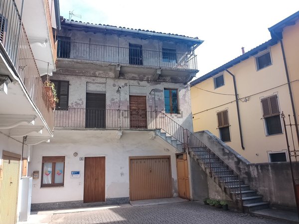 casa indipendente in vendita a Cameri