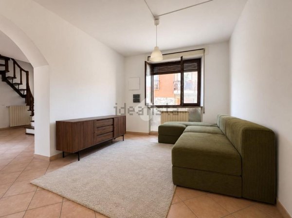 casa indipendente in vendita a Cameri