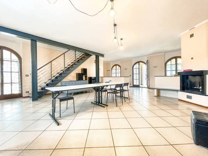 casa indipendente in vendita a Carpignano Sesia