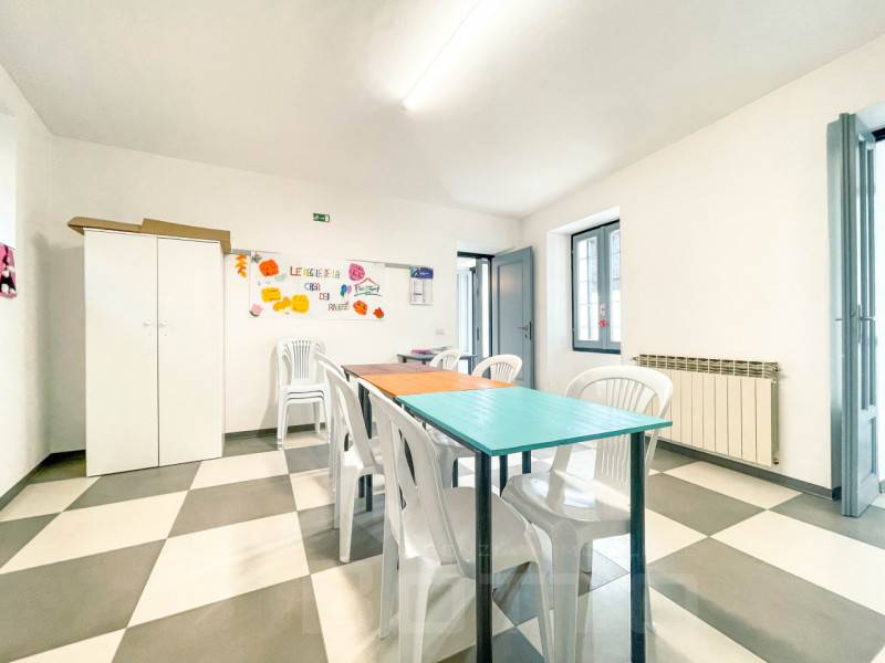 casa indipendente in vendita a Carpignano Sesia