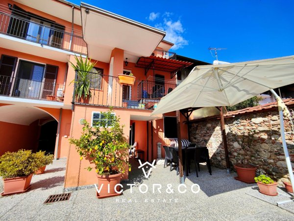 casa indipendente in vendita a Carpignano Sesia