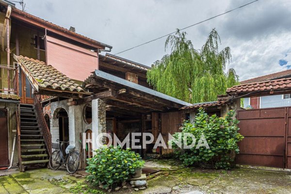 casa indipendente in vendita a Carpignano Sesia