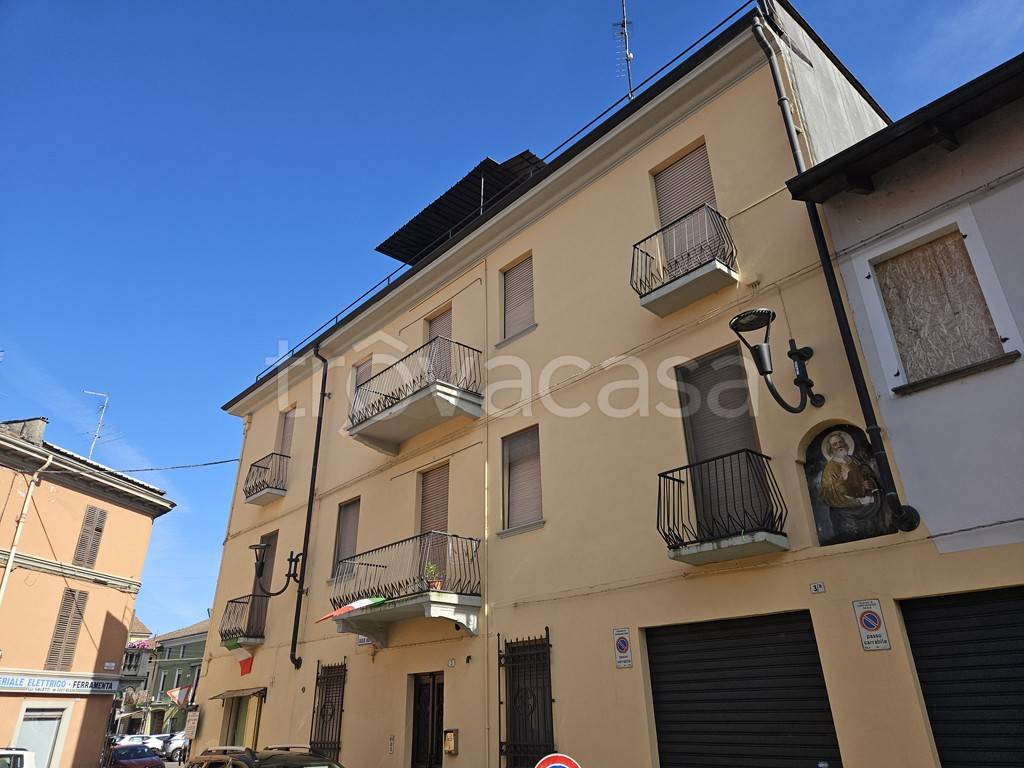 casa indipendente in vendita a Carpignano Sesia