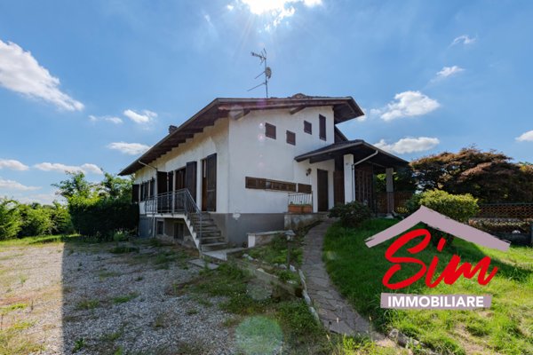 casa indipendente in vendita a Carpignano Sesia