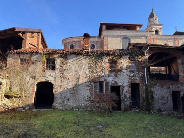 casa indipendente in vendita a Carpignano Sesia
