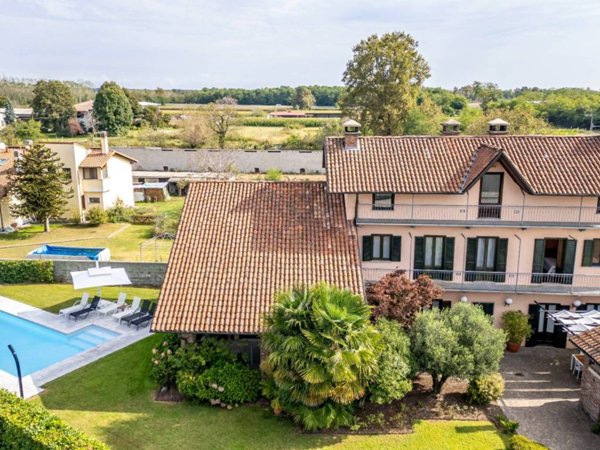 casa indipendente in vendita a Carpignano Sesia