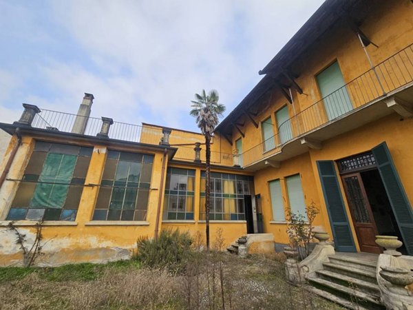 casa indipendente in vendita a Carpignano Sesia