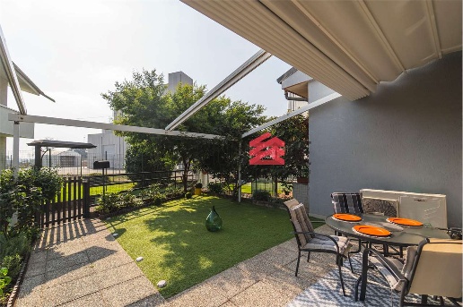 casa indipendente in vendita a Carpignano Sesia