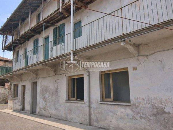 casale in vendita a Carpignano Sesia