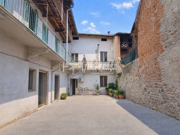 casale in vendita a Carpignano Sesia