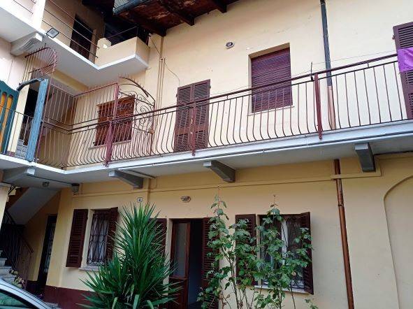 casa indipendente in vendita a Carpignano Sesia