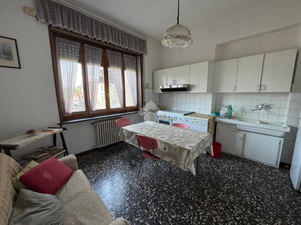 casa indipendente in vendita a Carpignano Sesia