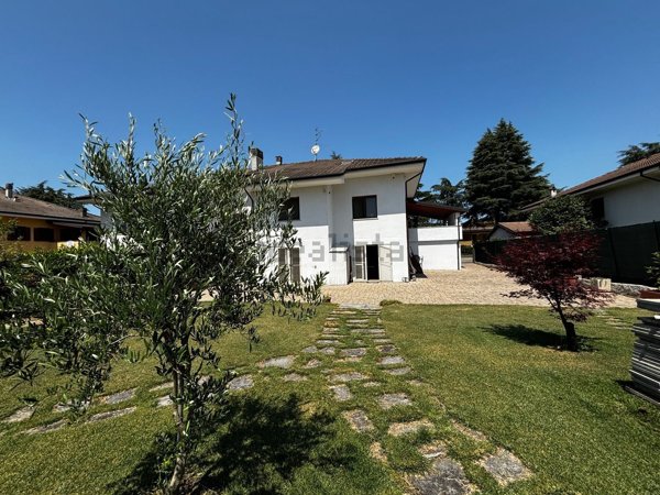 casa indipendente in vendita a Casalbeltrame