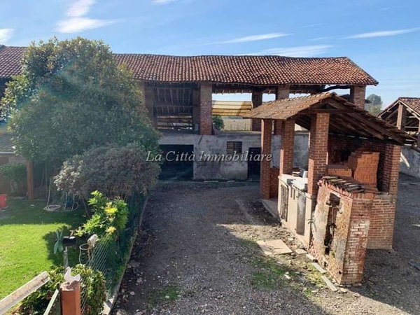 casa indipendente in vendita a Casalbeltrame